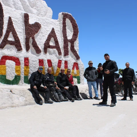 Tour Atacama e Salar de Uyuni ROXMOTORS