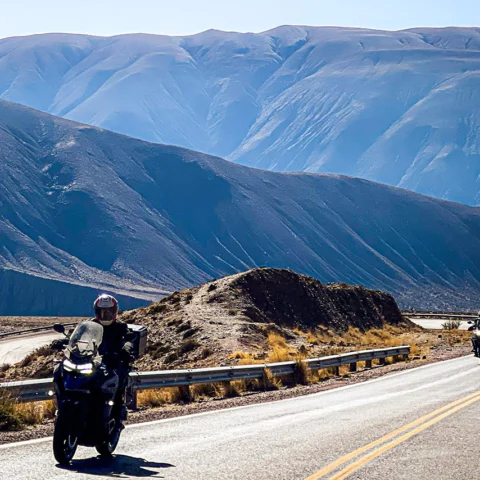 Tour Atacama e Salar de Uyuni ROXMOTORS