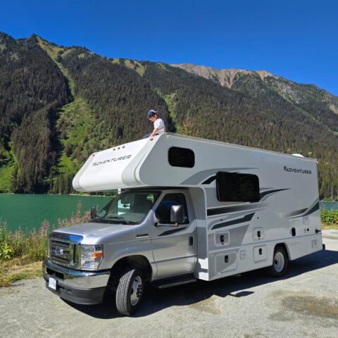 motorhome-canada-rv-montanha-lago